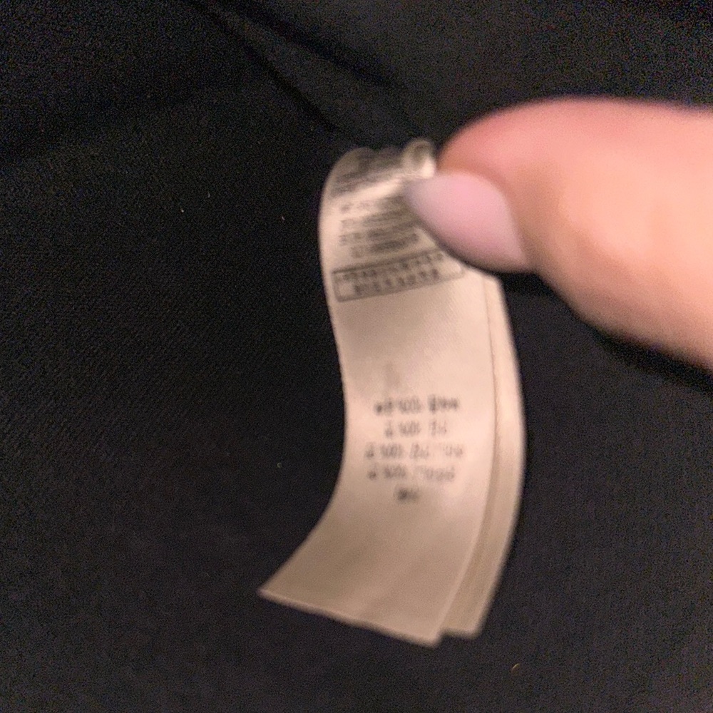 Burberry
Honeybrook Tote Leather Medium - Picture 13 of 13